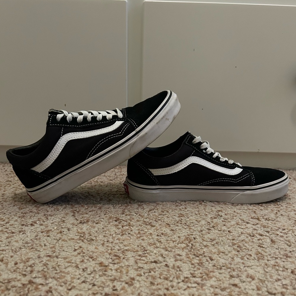 Unisex Black & White Old Skool Vans | Size 5.5 Men’s, Size 7 Women’s